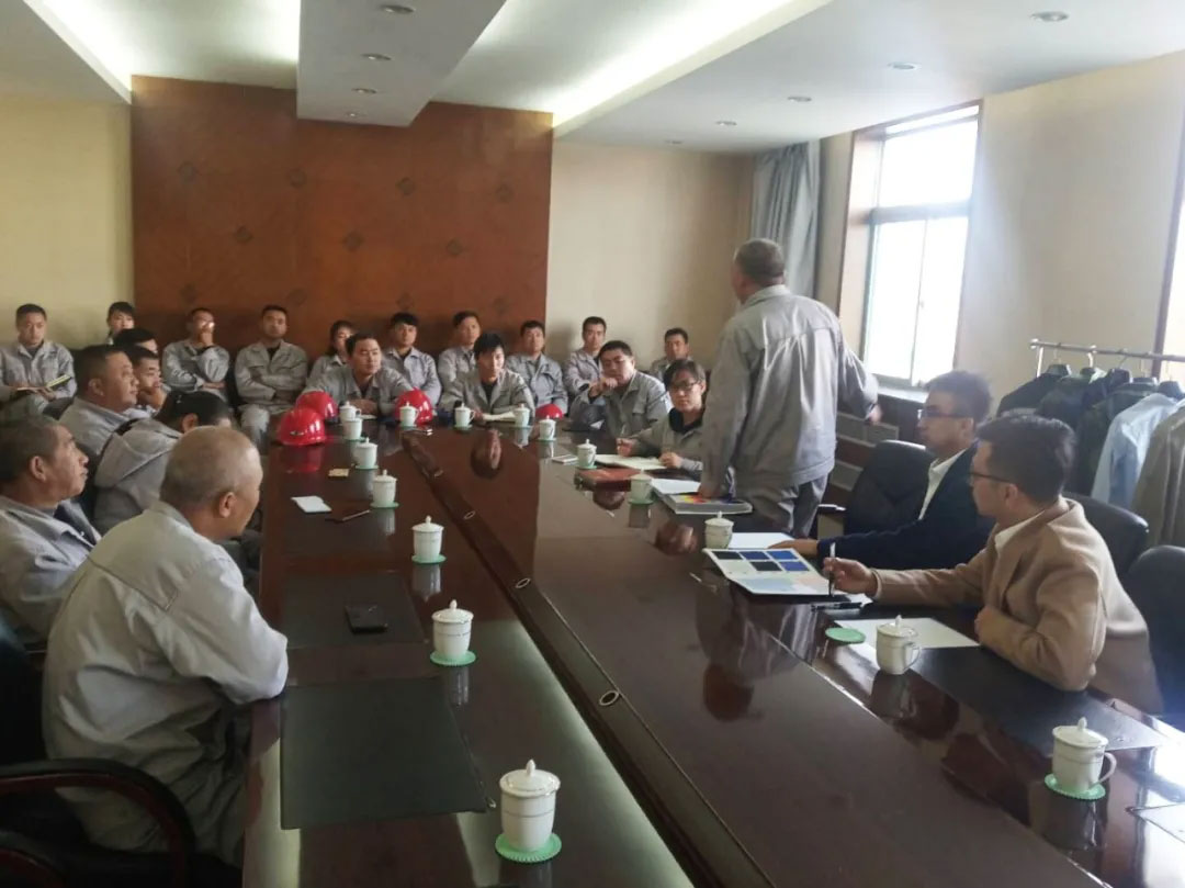 榆化公司计划要换新款工作服啦(图1) 1.jpg