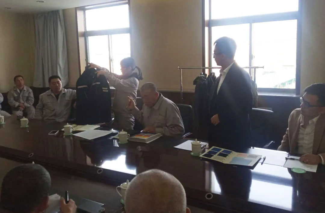 榆化公司计划要换新款工作服啦(图3) 3.jpg