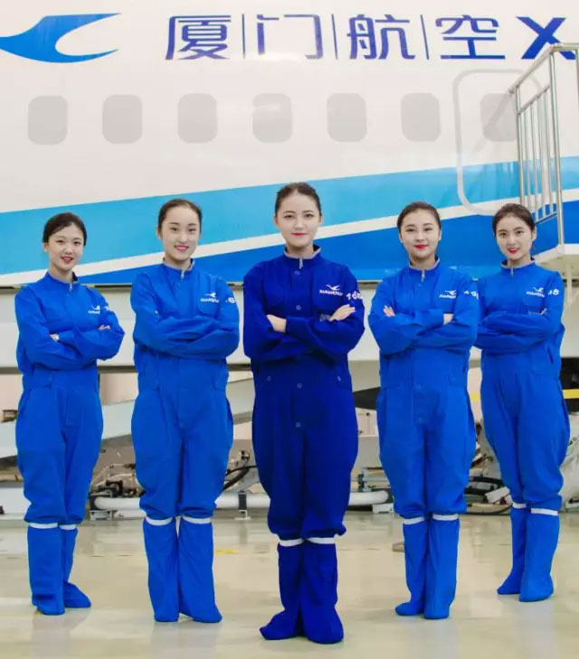 厦门航空乘务训练换新装,喜迎金砖展新貌(图1) 1.jpg