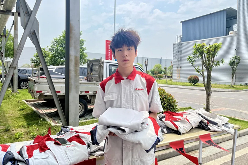 诺博汽车荆门分公司二次工作服“焕新”(图1) 1.jpg