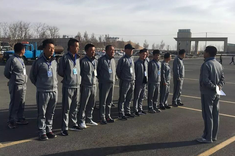 阜新安心驾校发放春秋款工作服