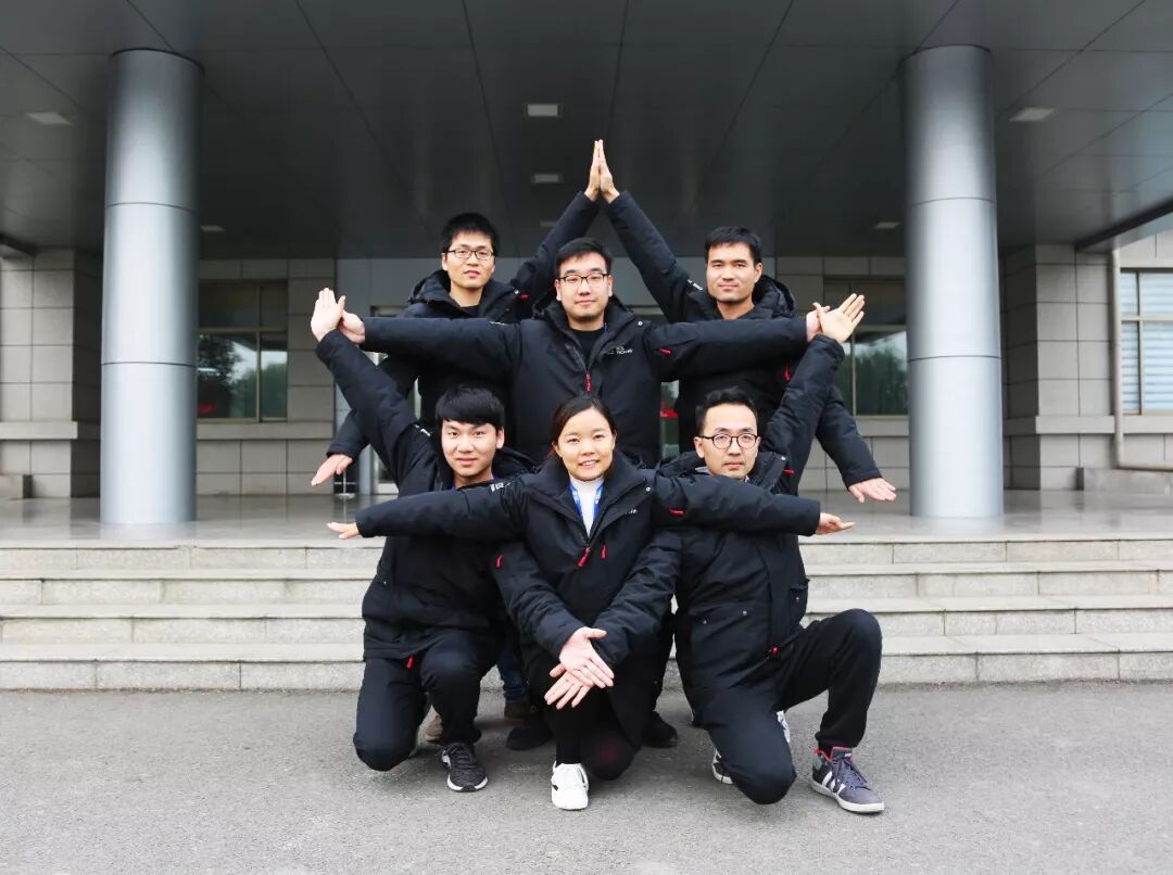 腾讯建工集团冬季工作服已到货,你被腾飞的新工装帅到了吗?(图2) 1 (2).jpeg