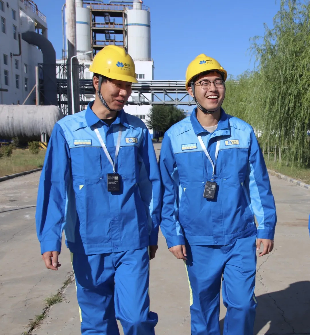 黑龙江昊华化工公司员工换新工作服,换新装 展新貌(图8) 8.jpg