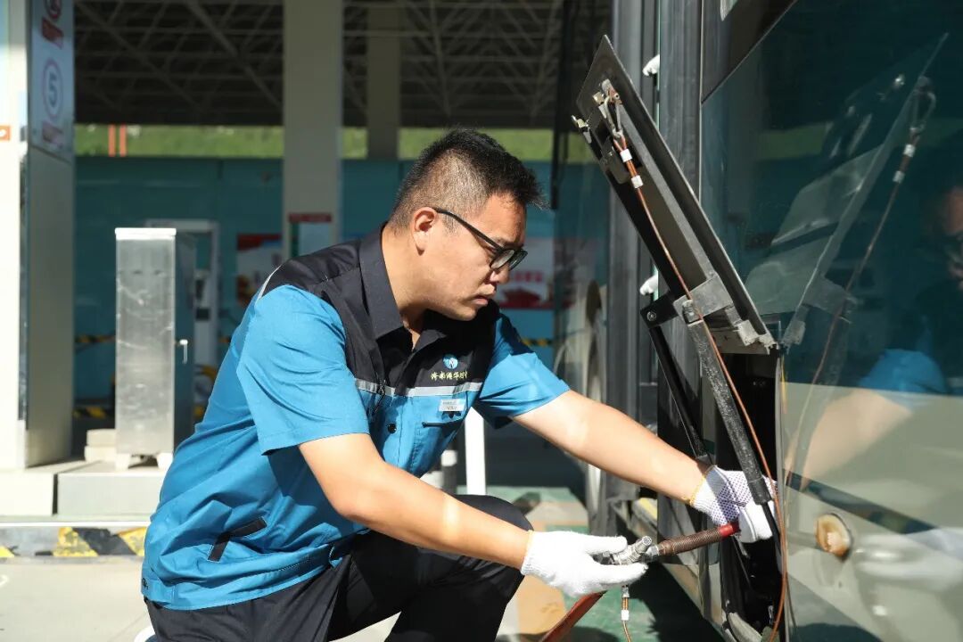 山东港华燃气集团工作服升级(图2) 10002.jpeg